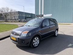 Ford Fusion - 1.4-16V Futura Plus 81 PK. Prachtige auto van de tweede eigenaar Slechts 84.000 KM