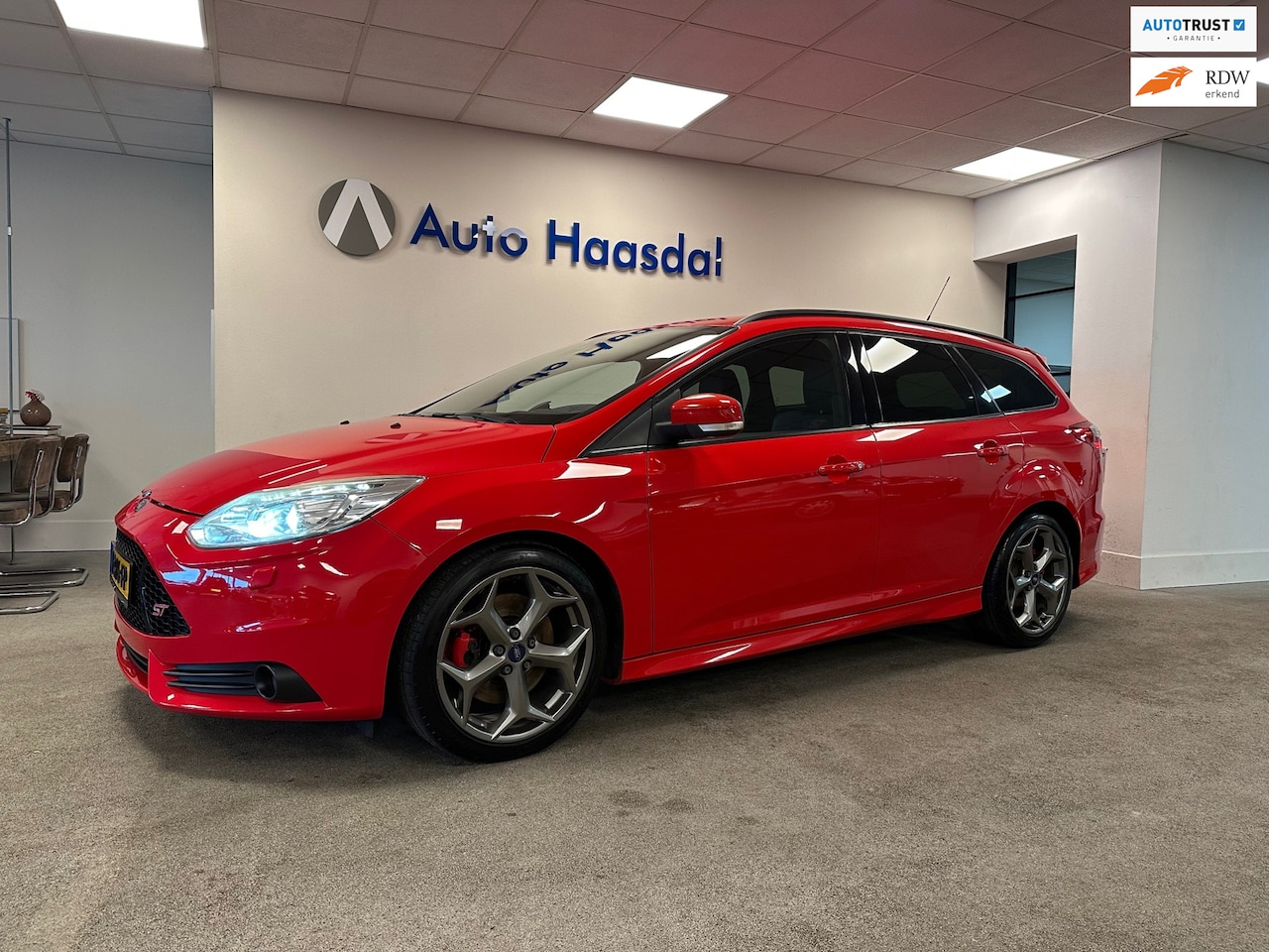 Ford Focus Wagon - 2.0 EcoBoost ST-3|RECARO LEDER|XENON|CAMERA - AutoWereld.nl