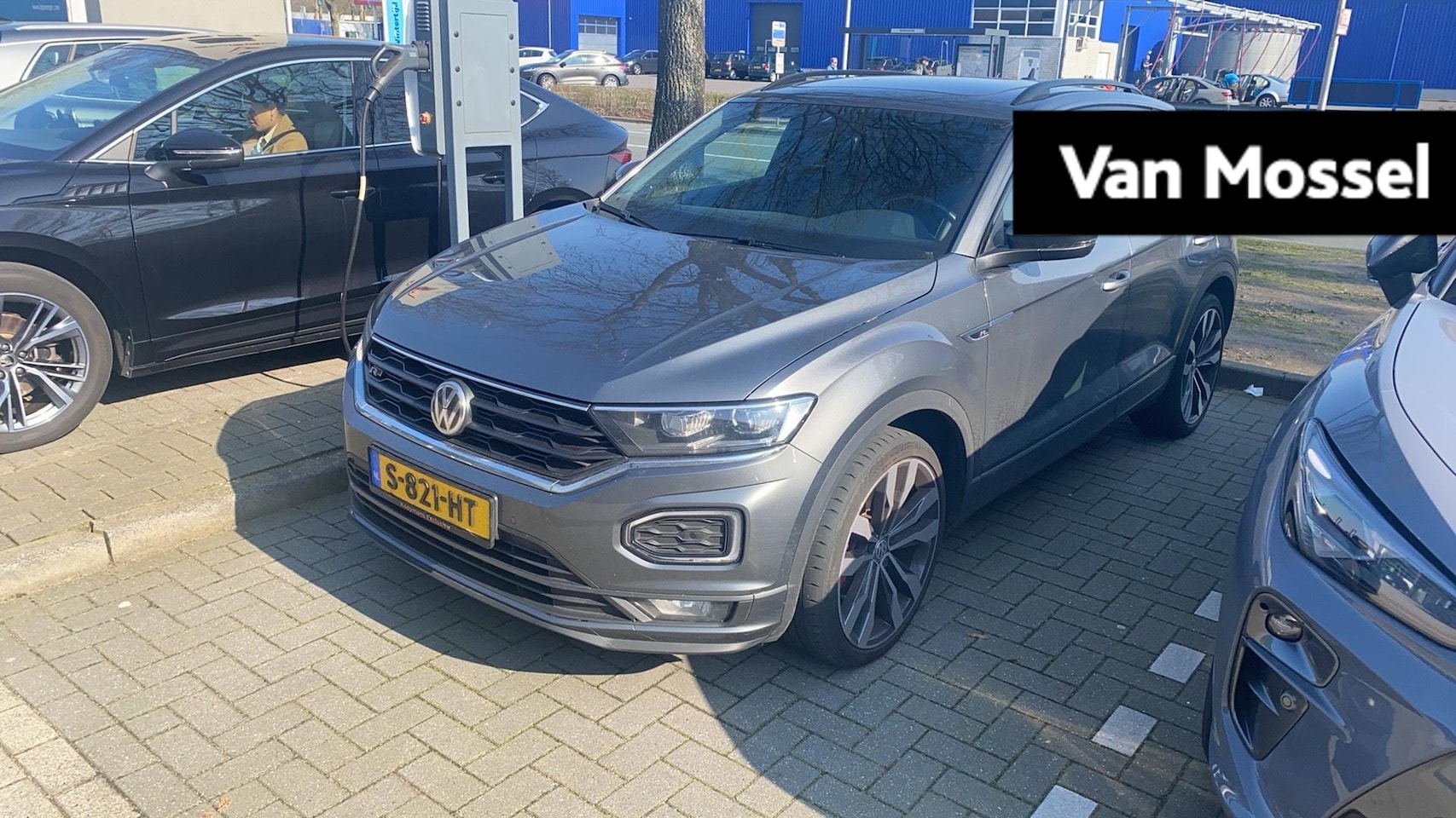 Volkswagen T-Roc - 2.0 TSI 4Motion R-Line | 190 PK | Automaat | Panorama Dak | LED | Digital Cockpit PRO | Na - AutoWereld.nl