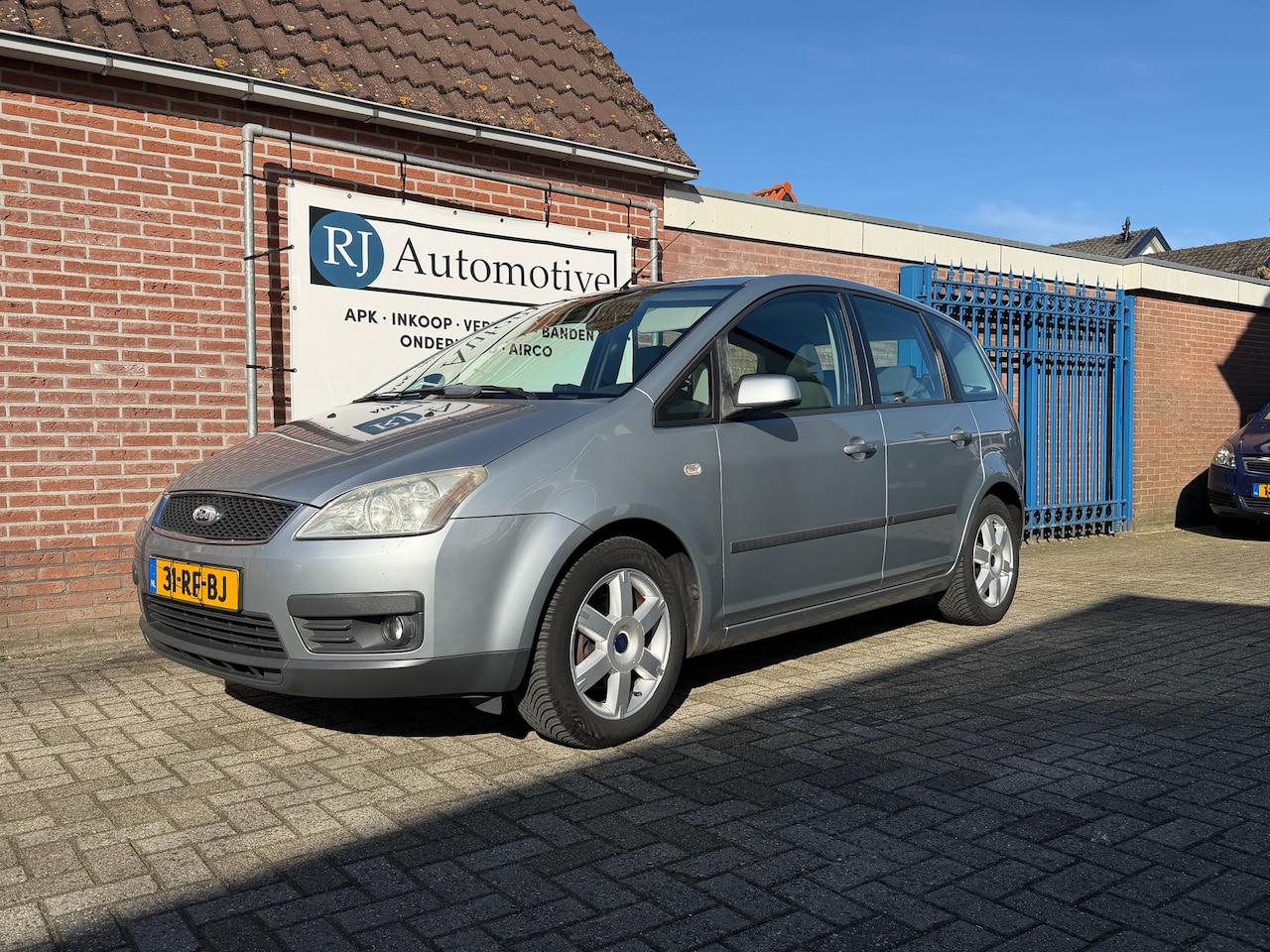 Ford Focus C-Max - 1.8-16V Futura NIEUWE APK/NAP/TREKHAAK - AutoWereld.nl