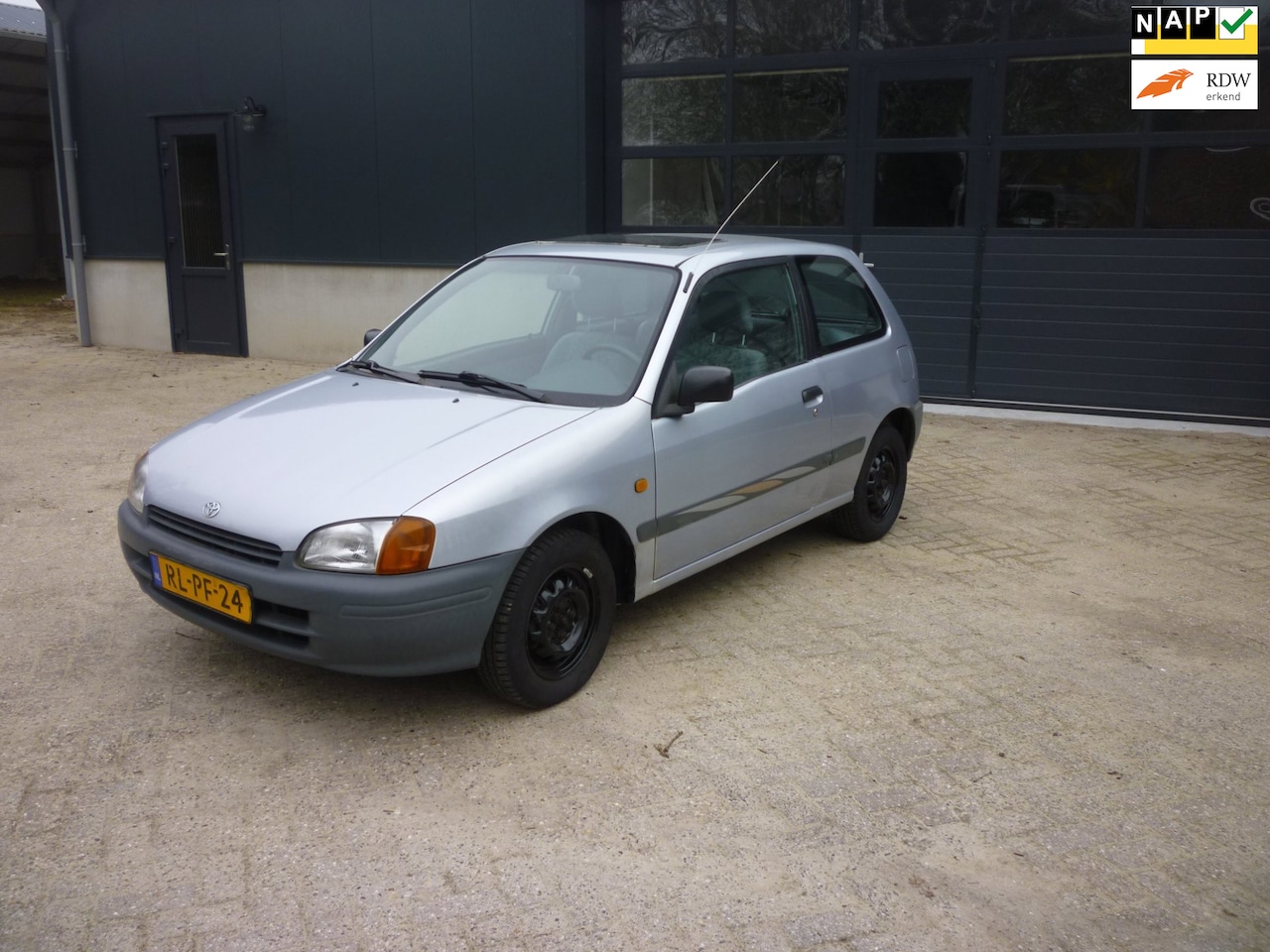 Toyota Starlet - 1.3-16V 1.3-16V - AutoWereld.nl