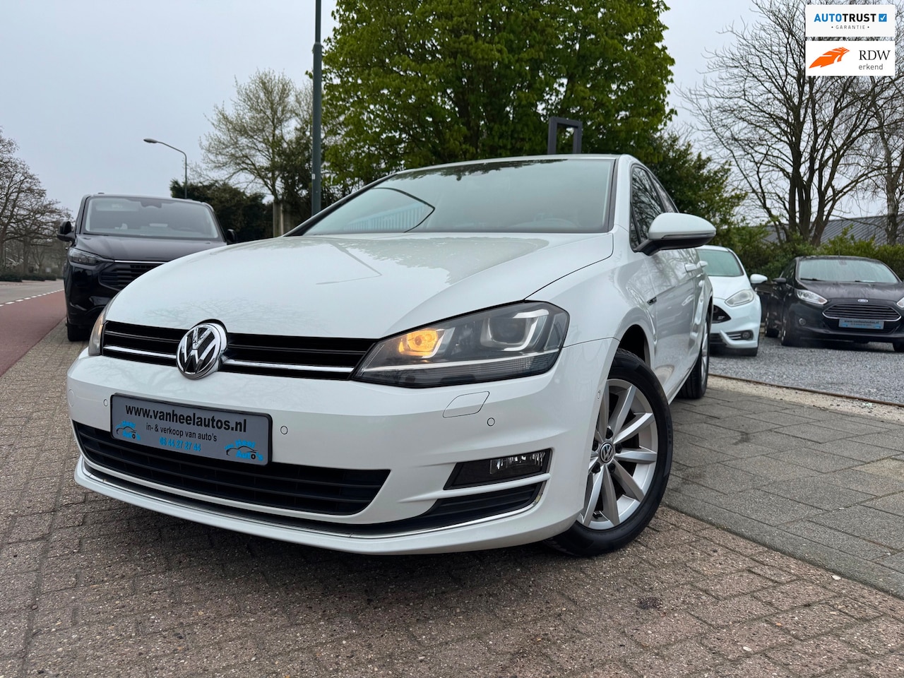 Volkswagen Golf - 1.6 TDI Lounge Clima Elek Pakket Xenon Navi - AutoWereld.nl