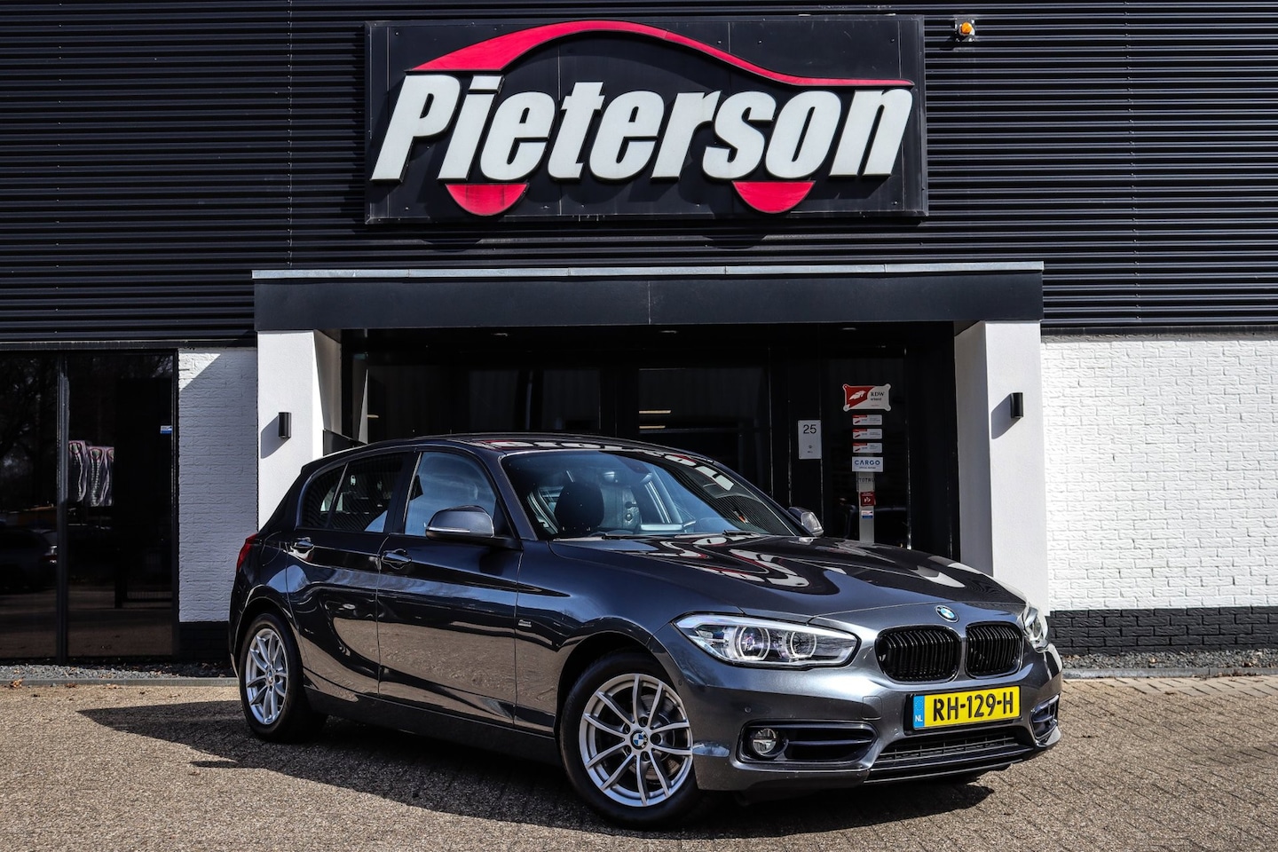 BMW 1-serie - 118i NAVI CAMERA CLIMA CRUISE NETTE STAAT! - AutoWereld.nl