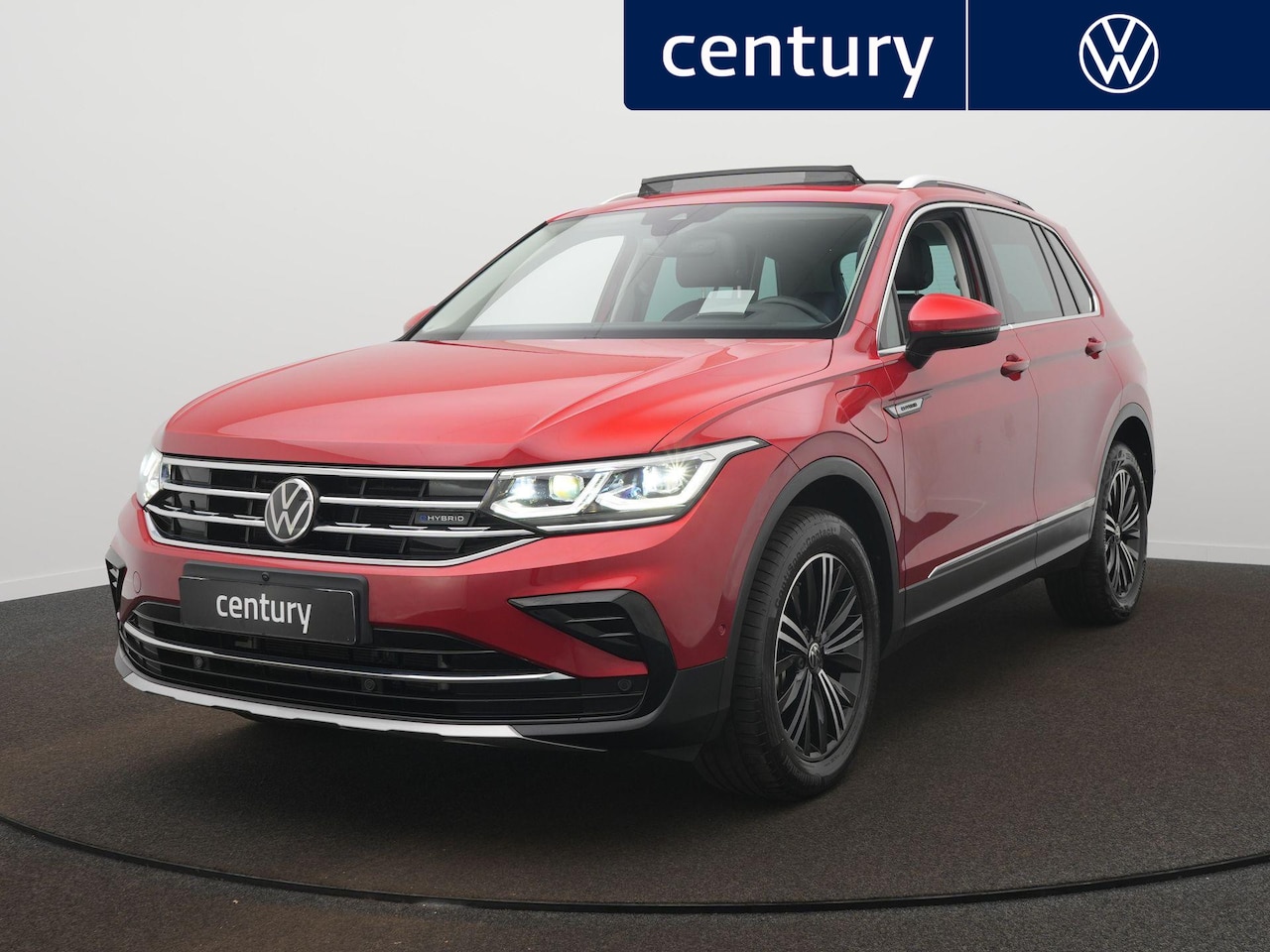 Volkswagen Tiguan - 1.4 TSI eHybrid Elegance Automaat - IQ light - Panorama-dak - HUD - Leer - Navigatie - Sto - AutoWereld.nl