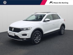 Volkswagen T-Roc - 1.5 TSI 150PK DSG Style · Camera · Panoramadak · Apple/Android Car Play · Trekhaak · Navig