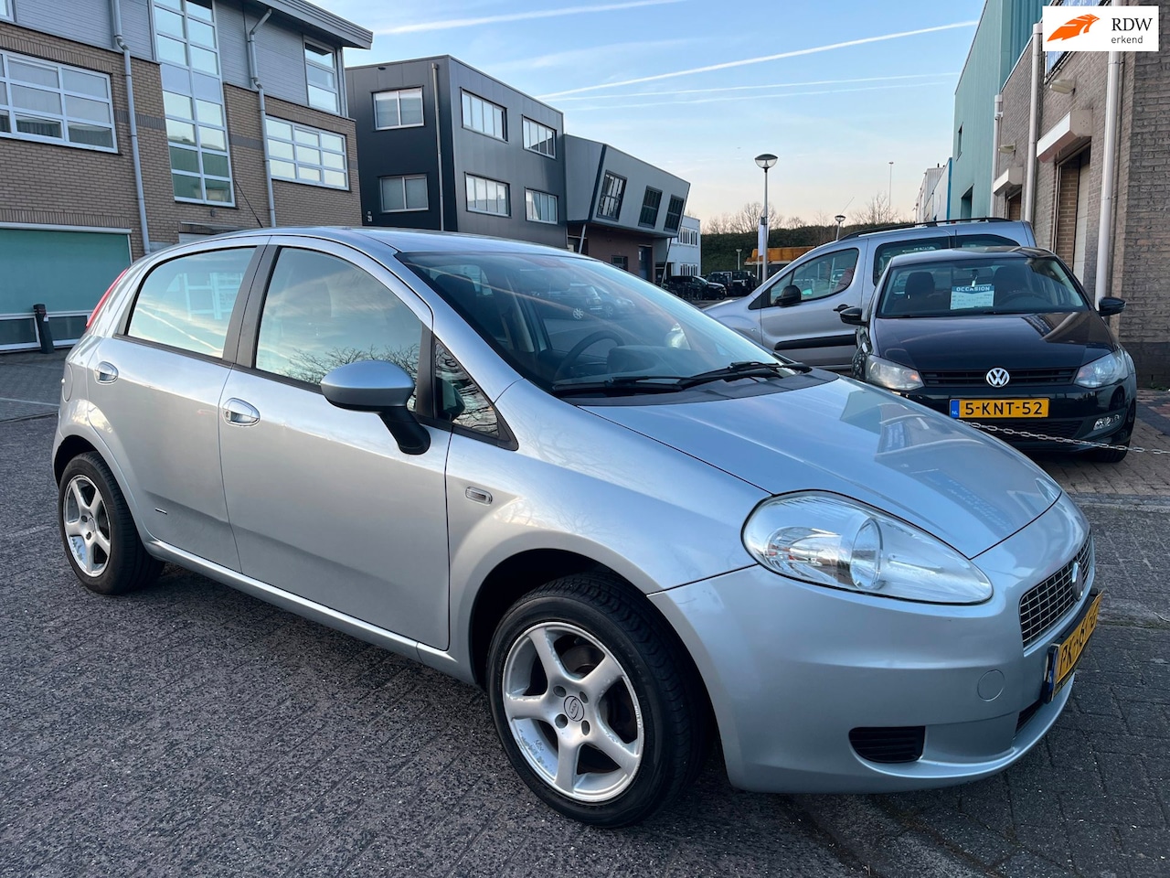 Fiat Grande Punto - 1.2 Active 5 deurs - AutoWereld.nl