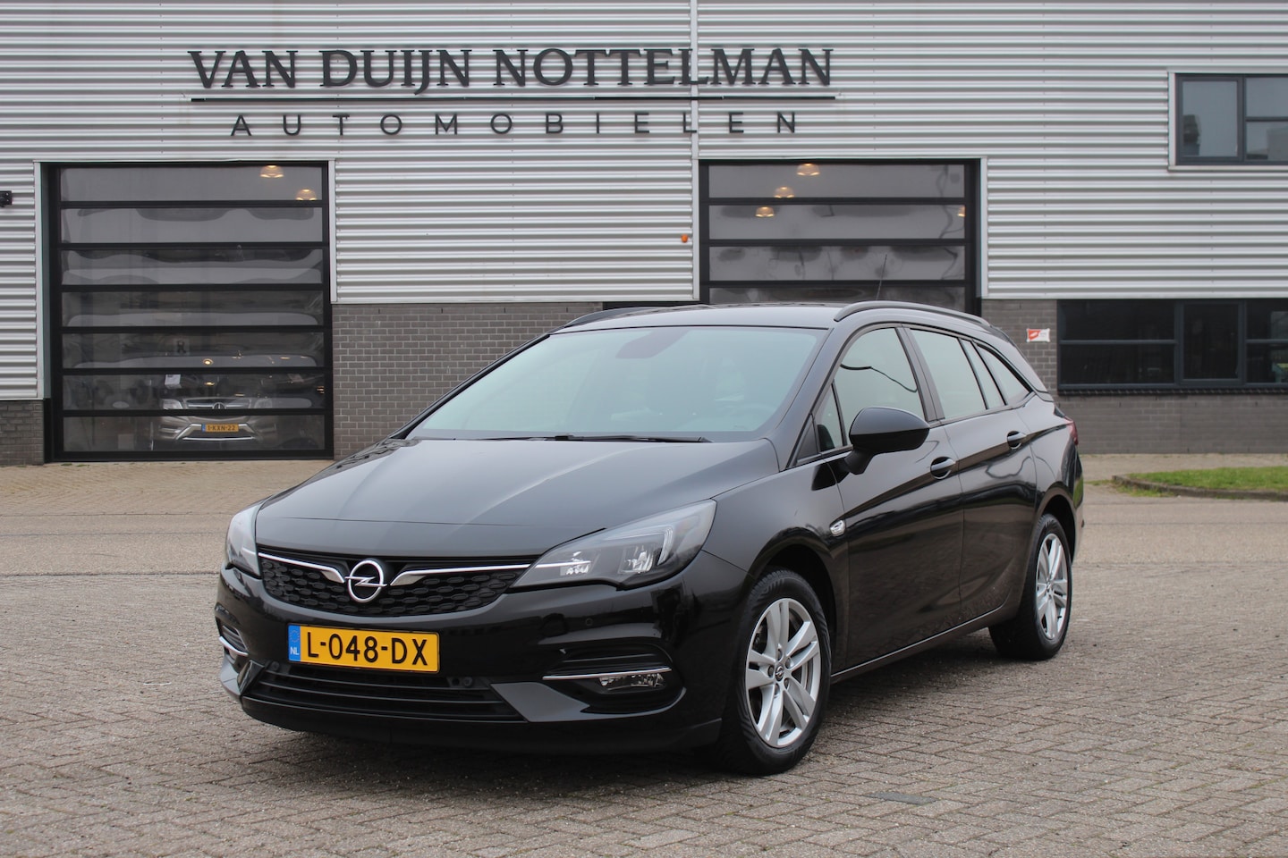 Opel Astra Sports Tourer - 1.2 Edition / Carplay / Camera / N.A.P. - AutoWereld.nl