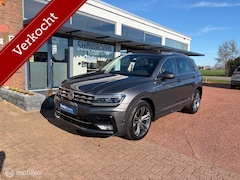 Volkswagen Tiguan - 1.4 TSI ACT Highline | Pano | Camera | LMV |