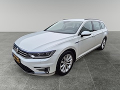 Volkswagen Passat Variant - 1.4 TSI GTE Highline | Led | Comfortstoel | Trekhaak | Navi | Ai