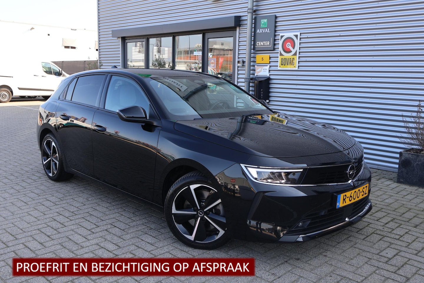 Opel Astra - 1.6 Hybrid Business Edition 1e Eigenaar | Volledig Onderh | NAP | BTW | Camera | Winterpak - AutoWereld.nl