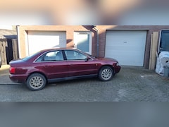 Audi A4 Limousine - 1.6 Advance Sedan