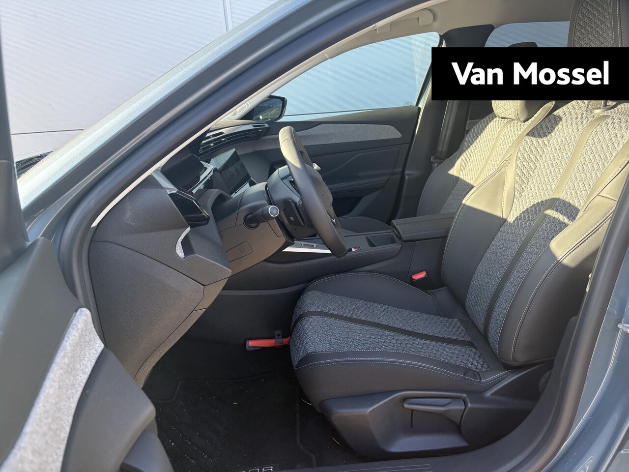 Peugeot 308 SW - 1.2 Hybrid 145 e-DCS6 Allure | Camera | Apple Carplay/Android Auto - AutoWereld.nl