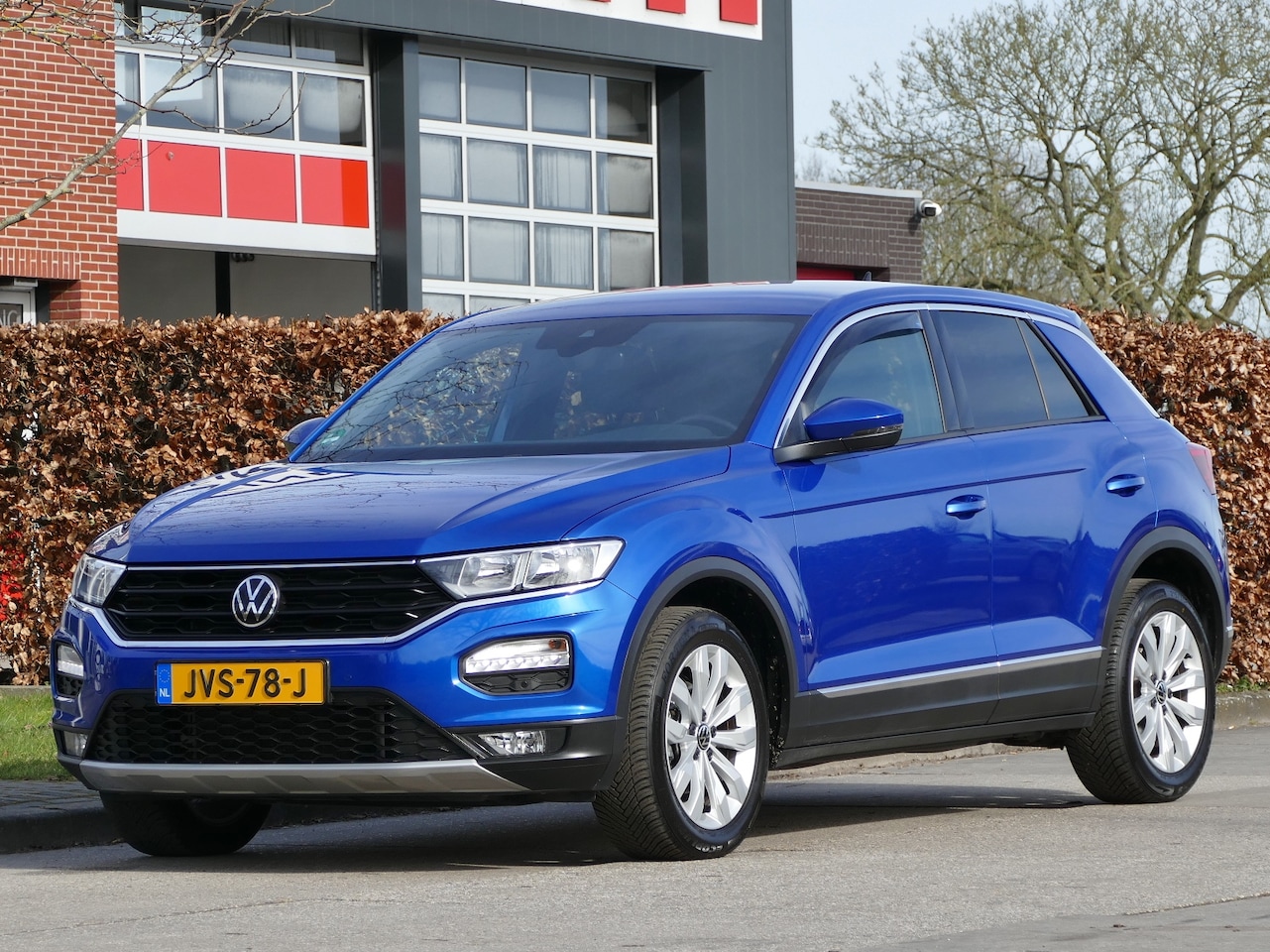 Volkswagen T-Roc - 1.5 TSI AUTOMAAT | stoelverwarming | verwarmd stuur | all-season-banden | Apple Carplay / - AutoWereld.nl