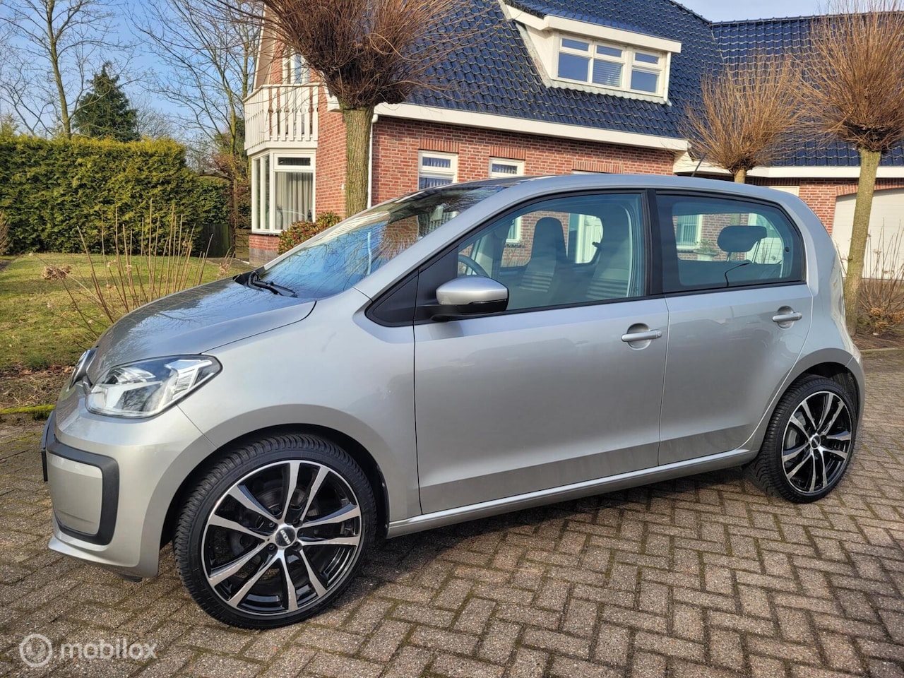 Volkswagen Up! - 1.0 BMT move up! 1.0 BMT move up! ,airco, lm. - AutoWereld.nl