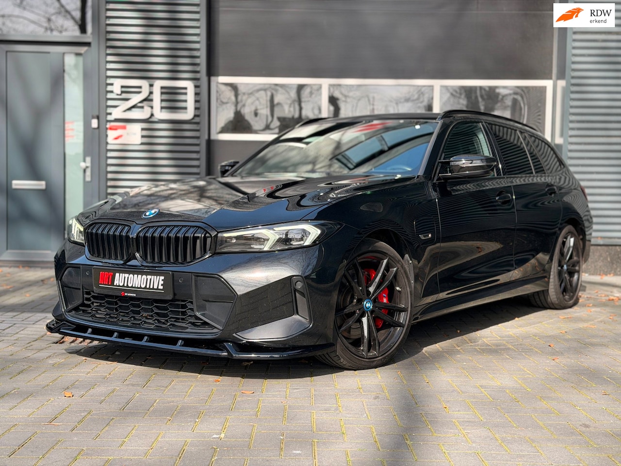 BMW 3-serie Touring - 330e LCI M-SPORT PRO|LASER|STOELVERW|CRUISE|CARPLAY|DRIVIING ASSISTANT|SHADOW LINE|CLIMA| - AutoWereld.nl