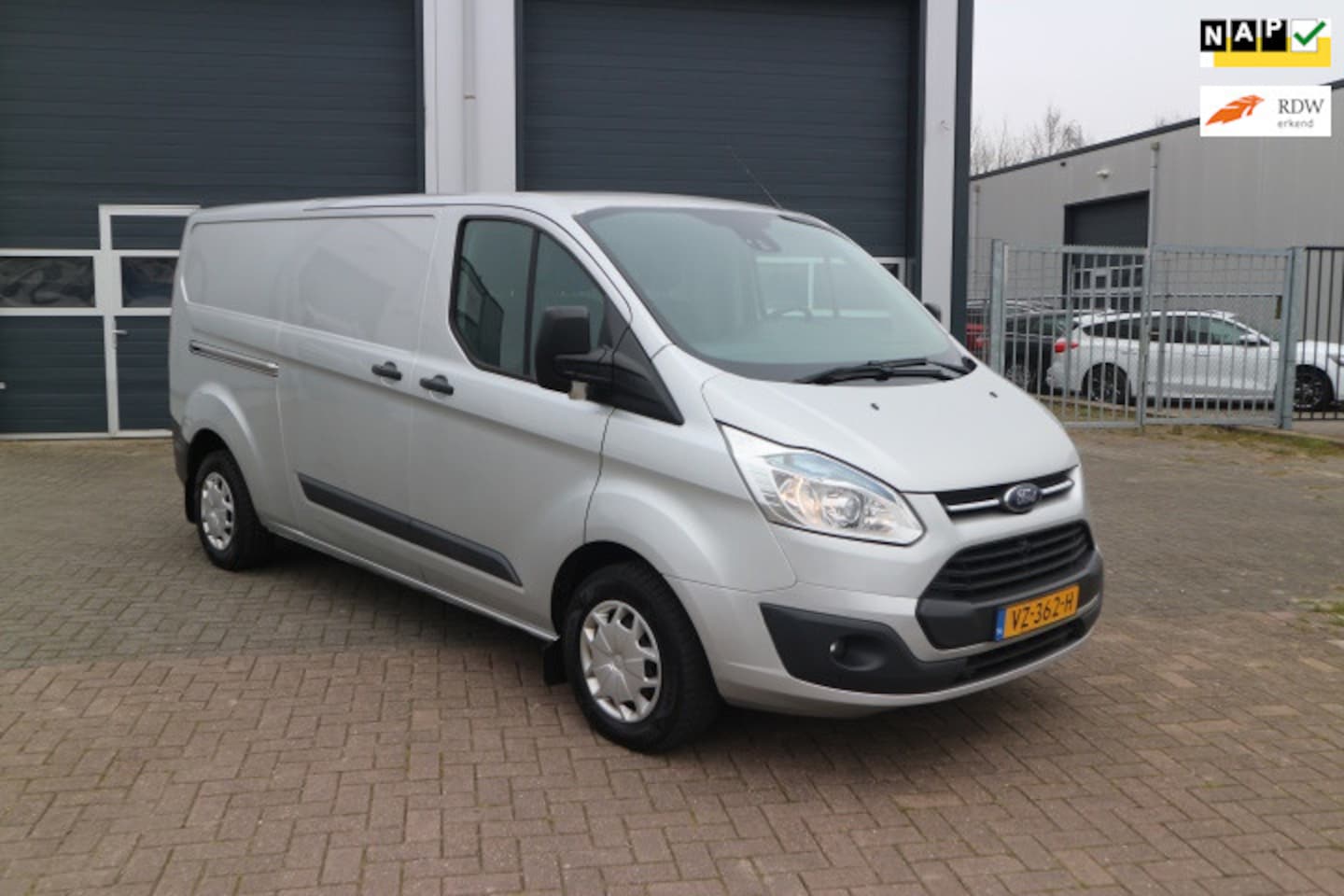 Ford Transit Custom - 290 2.2 TDCI L2H1 Trend 290 2.2 TDCI L2H1 Trend - AutoWereld.nl