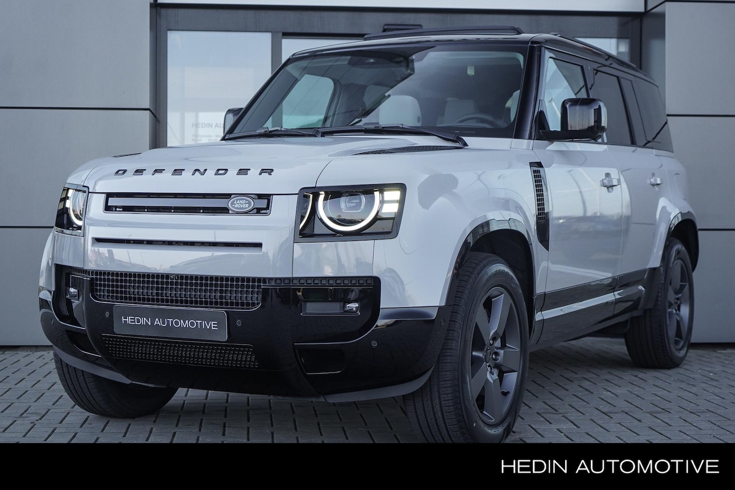 Land Rover Defender 110 - 2.0 P300e 110 Dynamic SE Edition 2.0 P300e 110 Dynamic SE Edition - AutoWereld.nl