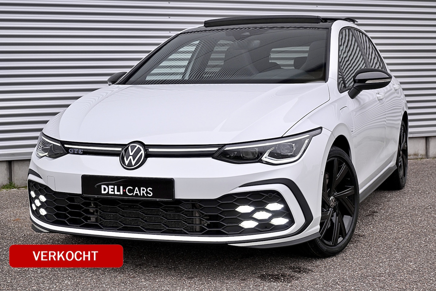 Volkswagen Golf - 1.4 eHybrid GTE 245 pk Black Style IQ-Light | Pano | DSG | Apple-Carplay - AutoWereld.nl