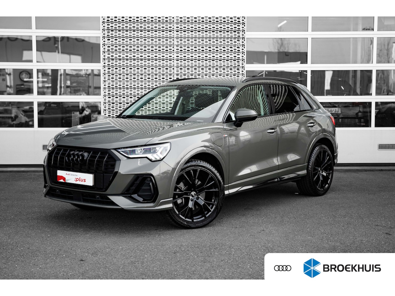 Audi Q3 - 45 TFSI e S edition | 20" | Cruise control adaptief | Stoelverwarming | S-Line exterieur | - AutoWereld.nl