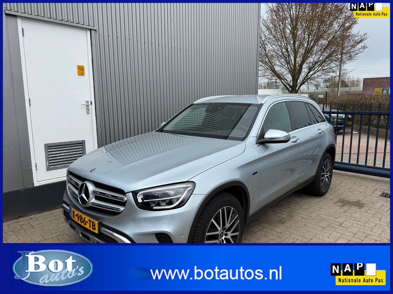 Mercedes-Benz GLC-klasse - 300e 4MATIC Business Solution Luxury ECC / CRUISE / CAMERA / NAVI / LEDER / NAVI / LMV - AutoWereld.nl