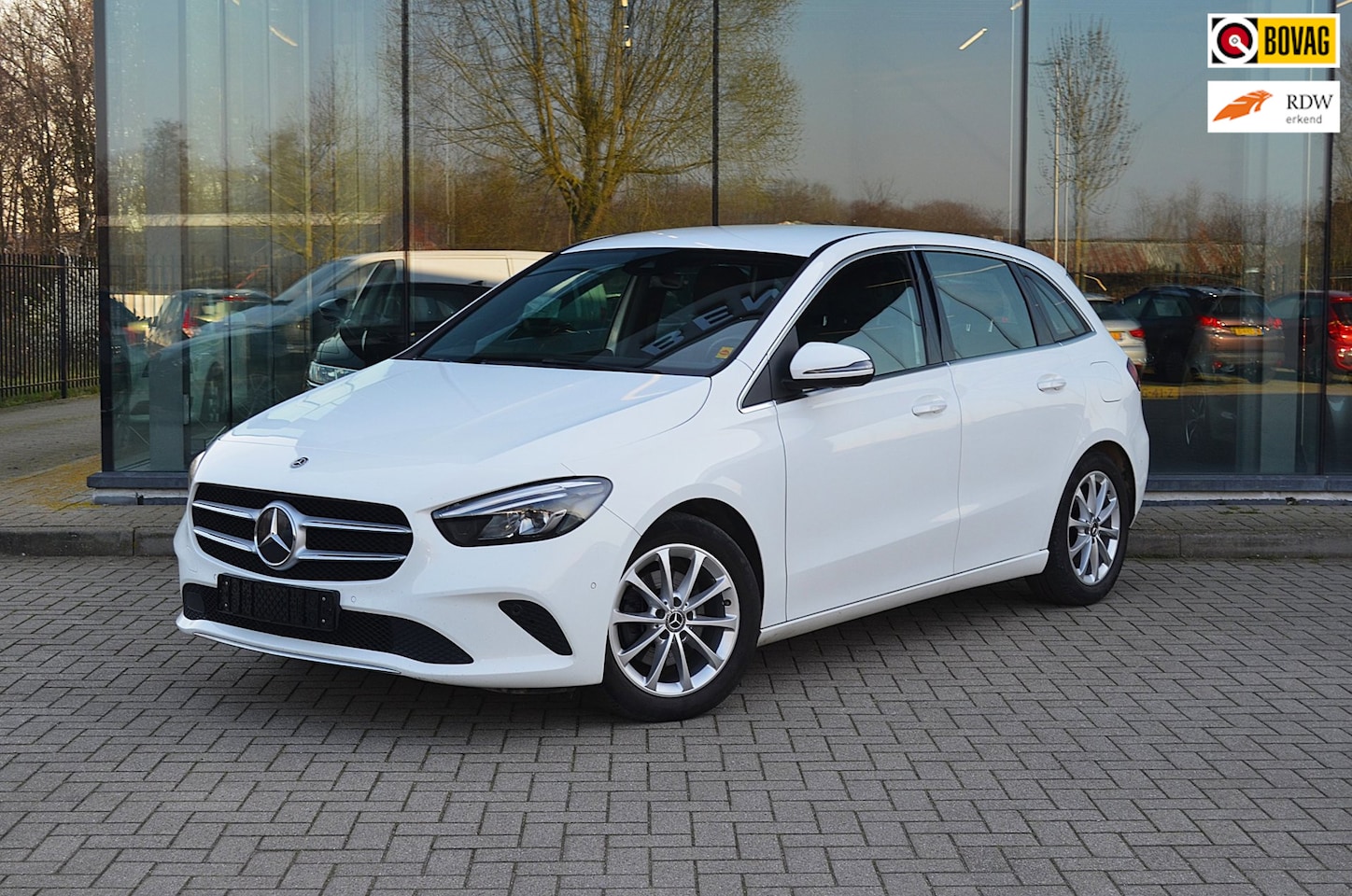 Mercedes-Benz B-klasse - 200 Advantage | Automaat | Trekhaak | Leder | Navi | Camera | Elek. achterklep - AutoWereld.nl