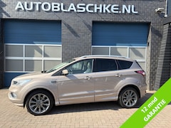 Ford Kuga - 1.5 EcoBoost Vignale, pano, trekhaak, leder