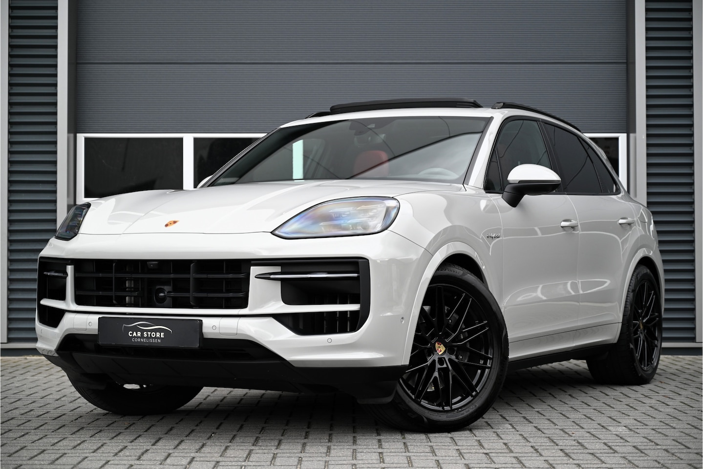 Porsche Cayenne - 3.0 E-Hybrid / SPORT DESIGN / PANO / PASSENGER DISPLAY / SPORT UITLAAT / HUD / MASSAGE / S - AutoWereld.nl