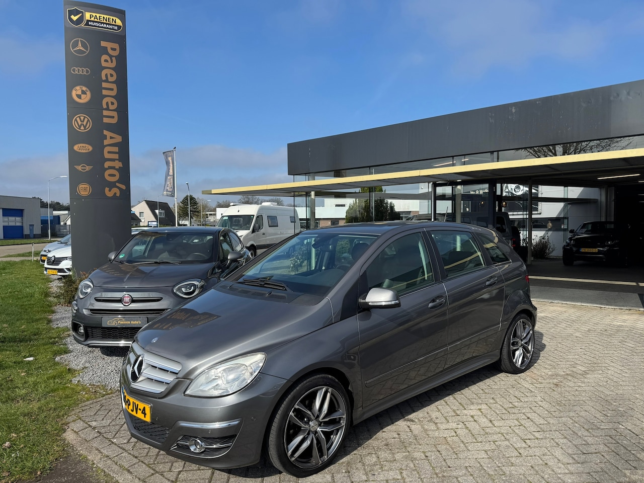 Mercedes-Benz B-klasse - 200|Pano|Sensor|Stoelverwarming - AutoWereld.nl