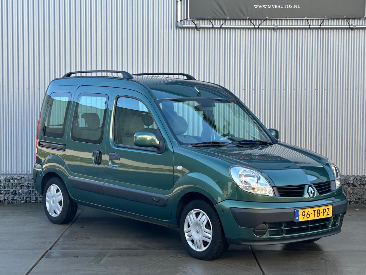 Renault Kangoo - 1.6-16V Expression 1.6-16V Expression, Handgas, Invalide auto, 1ste eigenaar - AutoWereld.nl