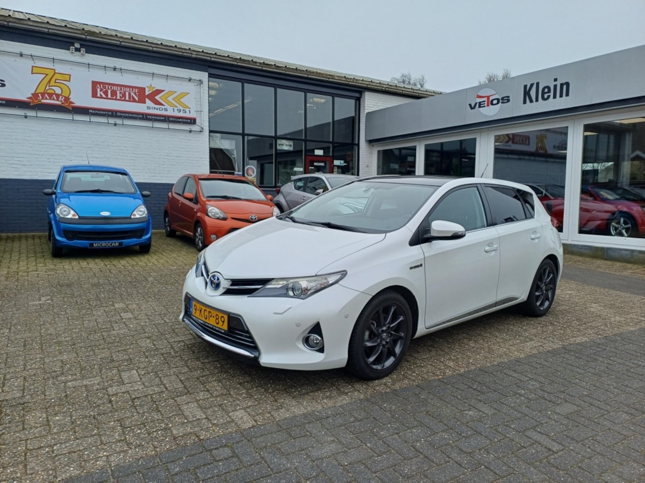 Toyota Auris - 1.8 Hybrid Lease Pro 1.8 Hybrid Lease Pro - AutoWereld.nl