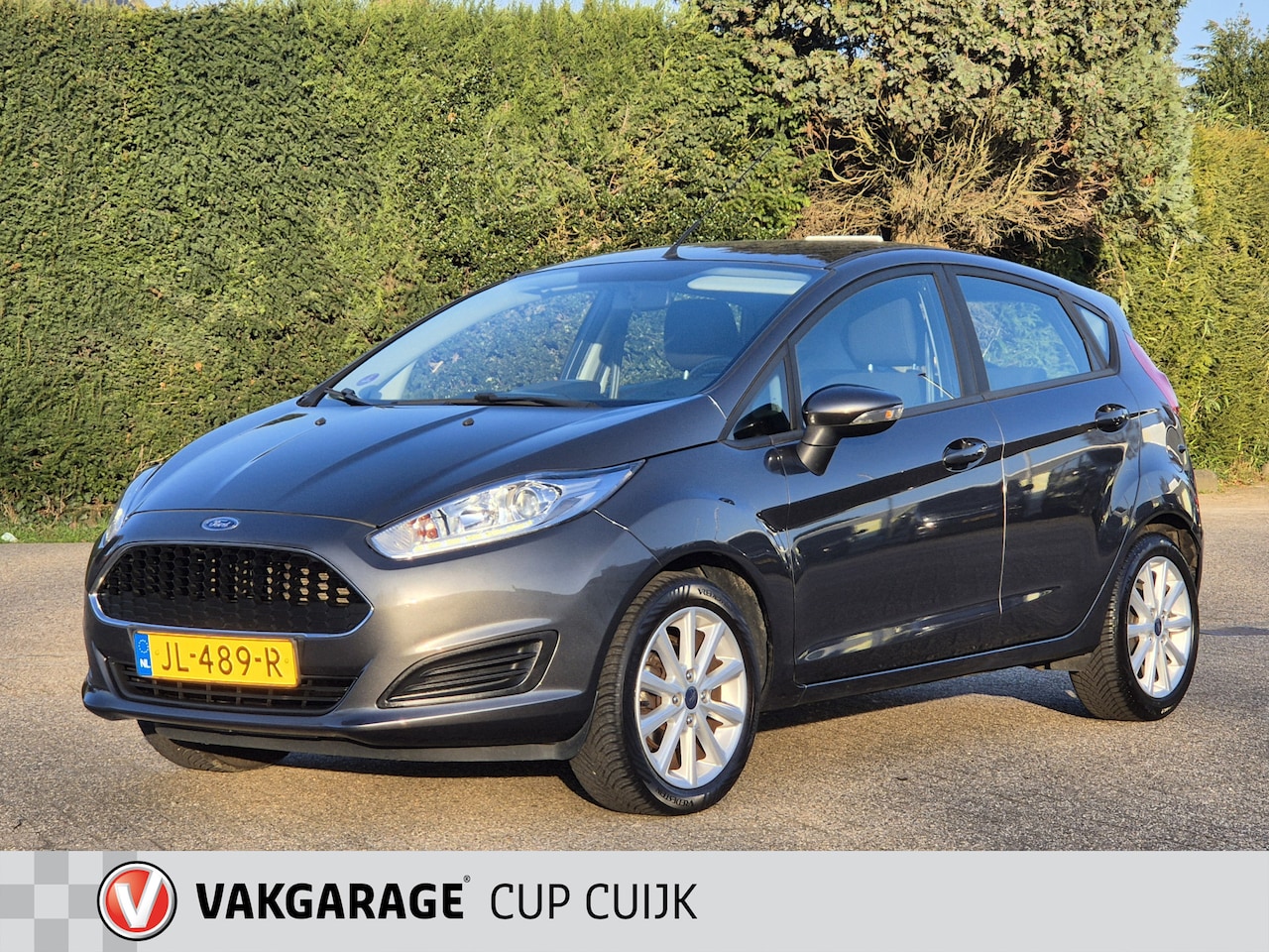 Ford Fiesta - 1.0 Style 5 Deurs / Airco / Navigatie / Licht metalen velgen / Dealer onderhouden - AutoWereld.nl