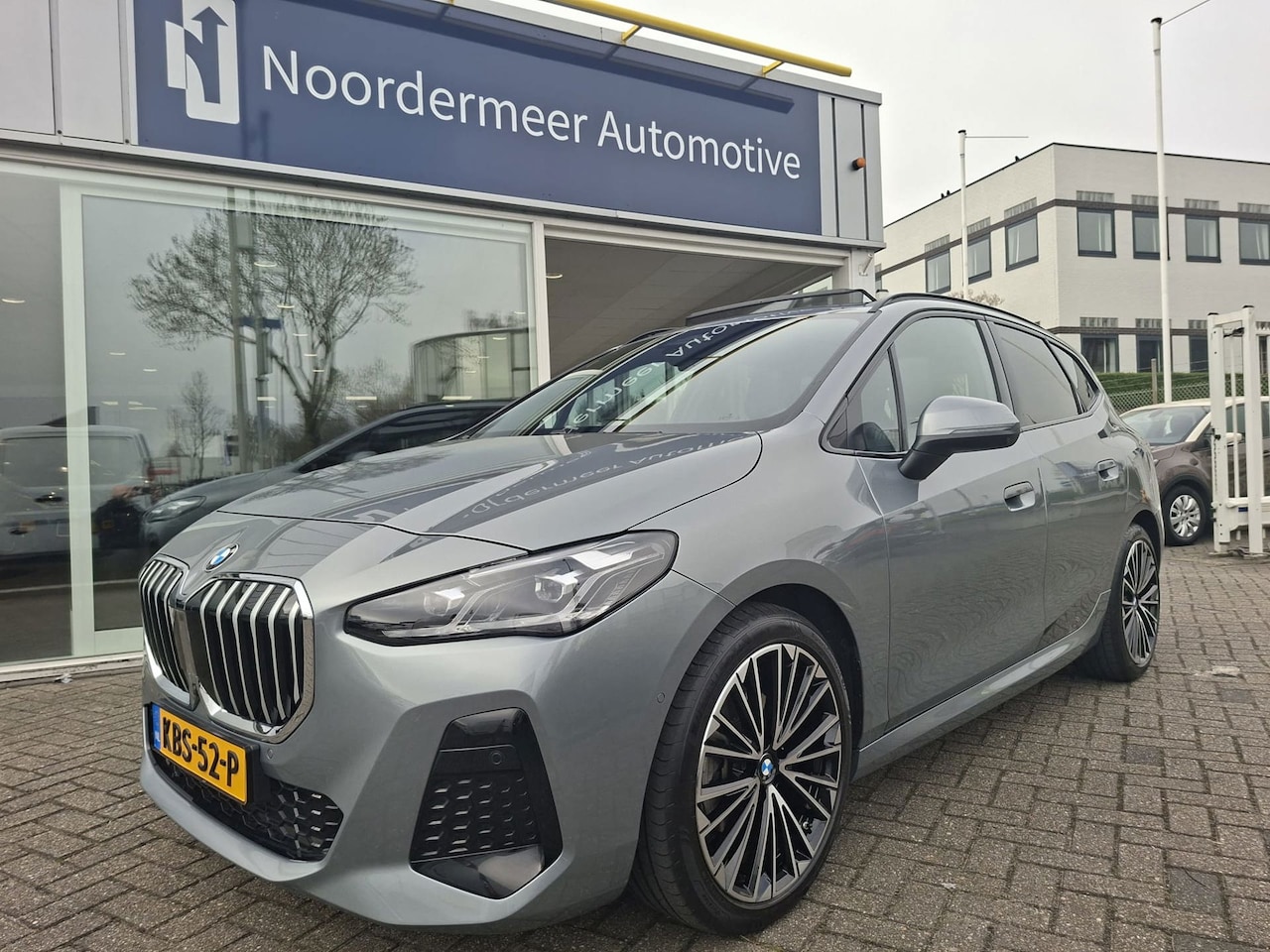 BMW 2-serie Active Tourer - 218i M- sport leer / camera / panoramadak / HD / navigatie / harman kardon - AutoWereld.nl