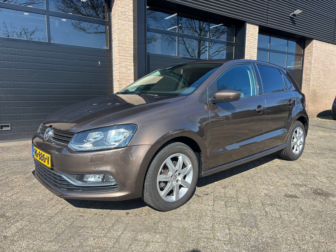 Volkswagen Polo - 1.2 TSI Highline 5 drs stoelverwarming - AutoWereld.nl