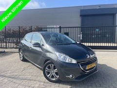 Peugeot 208 - 1.6 HDi Allure Lage Km|Panorama Parksensor