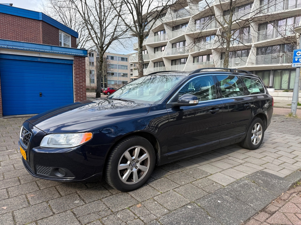 Volvo V70 - 1.6 T4 Kinetic Automaat Cruise Airco - AutoWereld.nl