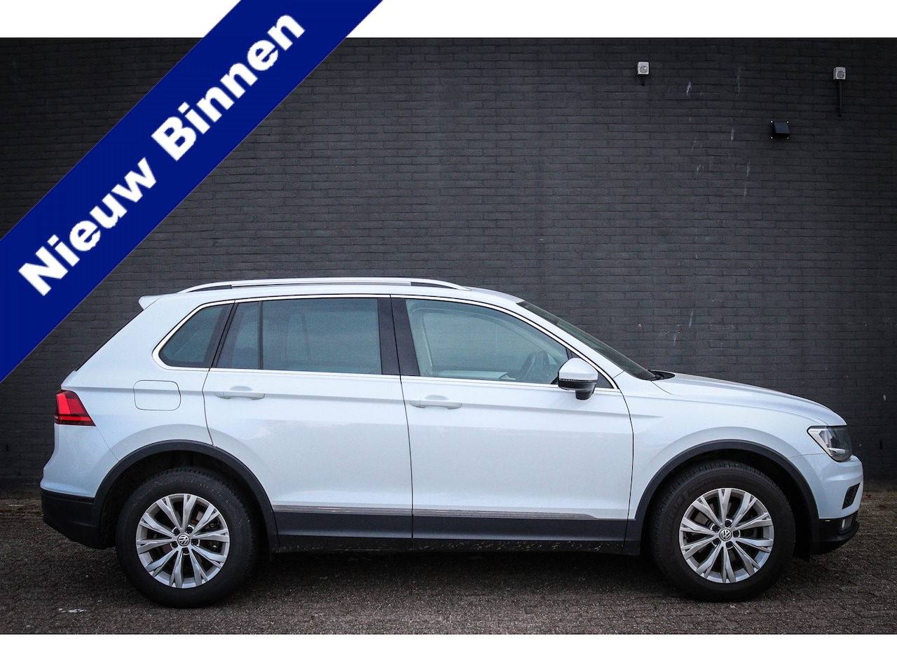 Volkswagen Tiguan - 1.4 TSI 4Motion Comfortline Business Net binnen - Nu al te bezichtigen - AutoWereld.nl
