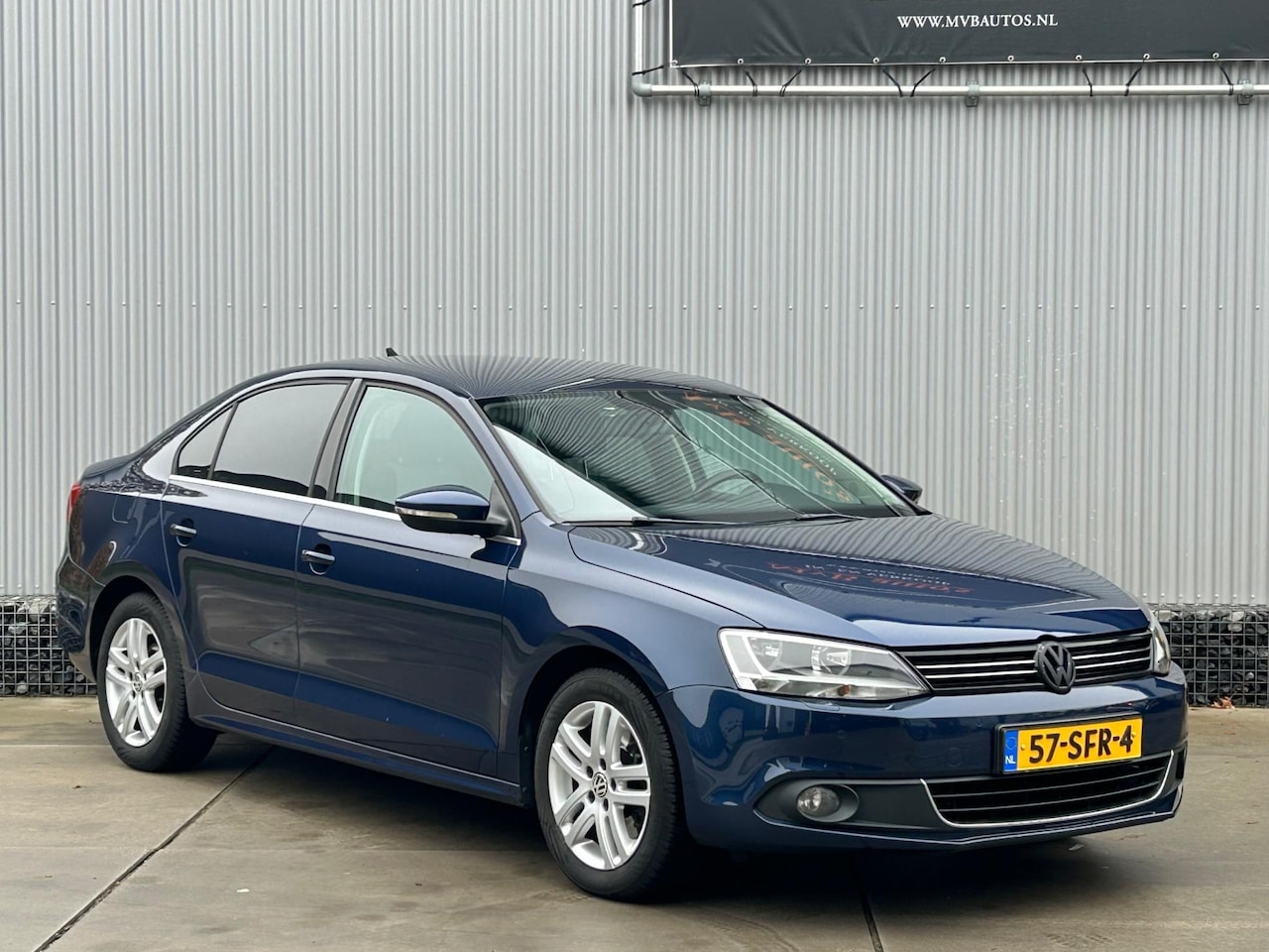 Volkswagen Jetta - 1.4 TSI Highline 1.4 TSI Highline, Automaat, Clima, Navi, Trekhaak - AutoWereld.nl