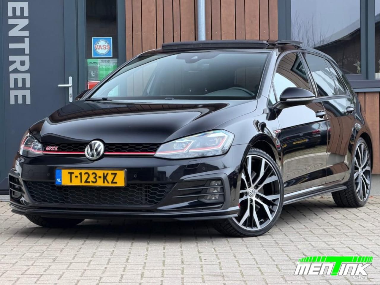 Volkswagen Golf - 2.0 TSI GTI DSG Pano Camera Dynaudio Honeycom. - AutoWereld.nl