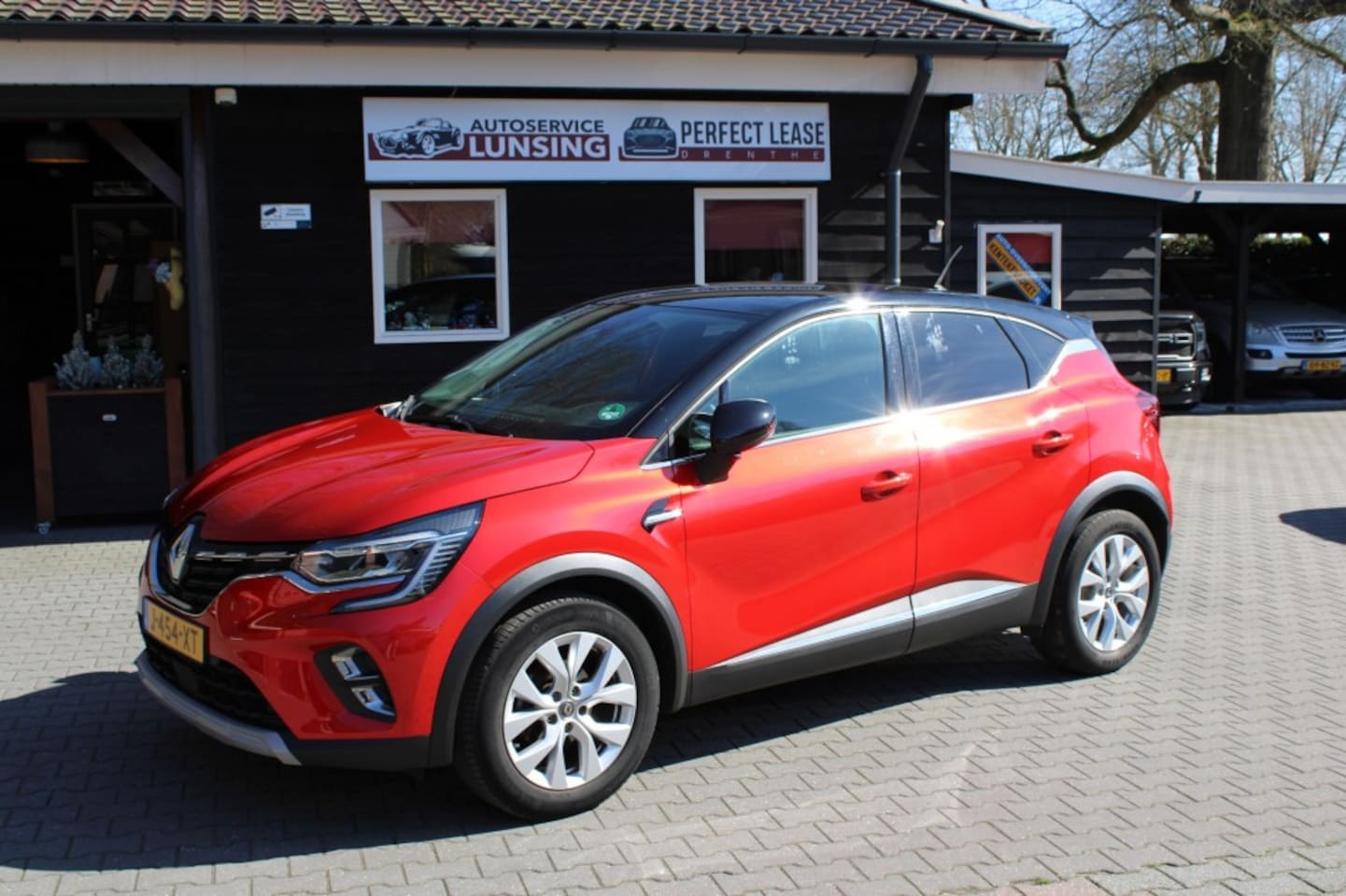Renault Captur - 1.0 TCE INTENS Ecc- DAB-Navi - AutoWereld.nl