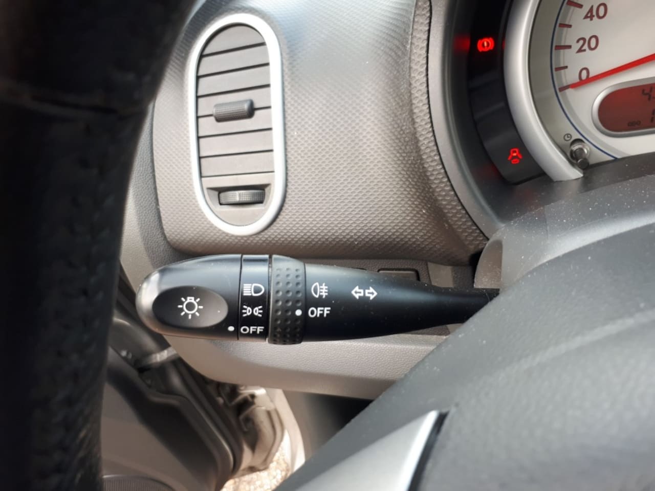 Suzuki Splash - 1.0 VVT Exclusive AIRCO/STOELVERW VOOR/PDC/LMV