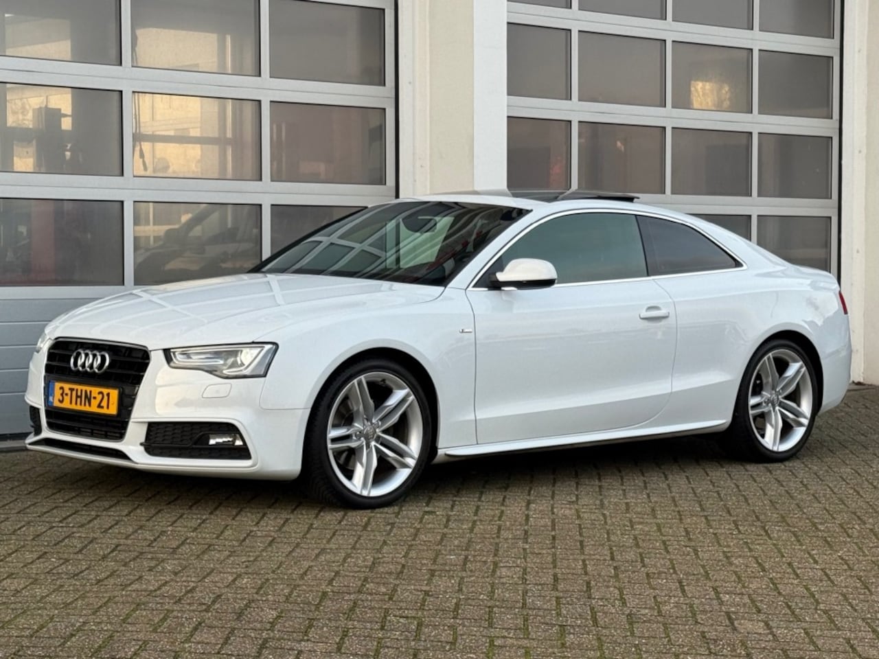 Audi A5 - 1.8 TFSI 170PK Sport S-line Aut. Xenon Navi Schuif-dak NL-auto - AutoWereld.nl