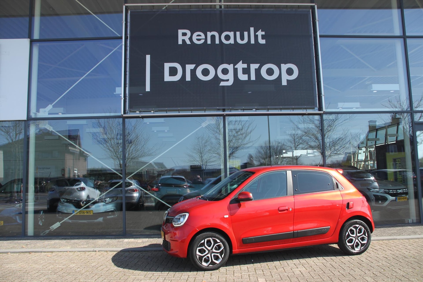 Renault Twingo - 75PK-COLLECTION-33DKM-AIRCO-CRUISE-BLUETOOTH- - AutoWereld.nl