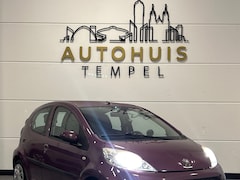 Peugeot 107 - 1.0 Active Nap Airco Led 5Deurs Isofix Elektrische Ramen Toerenteller Centraledeur v