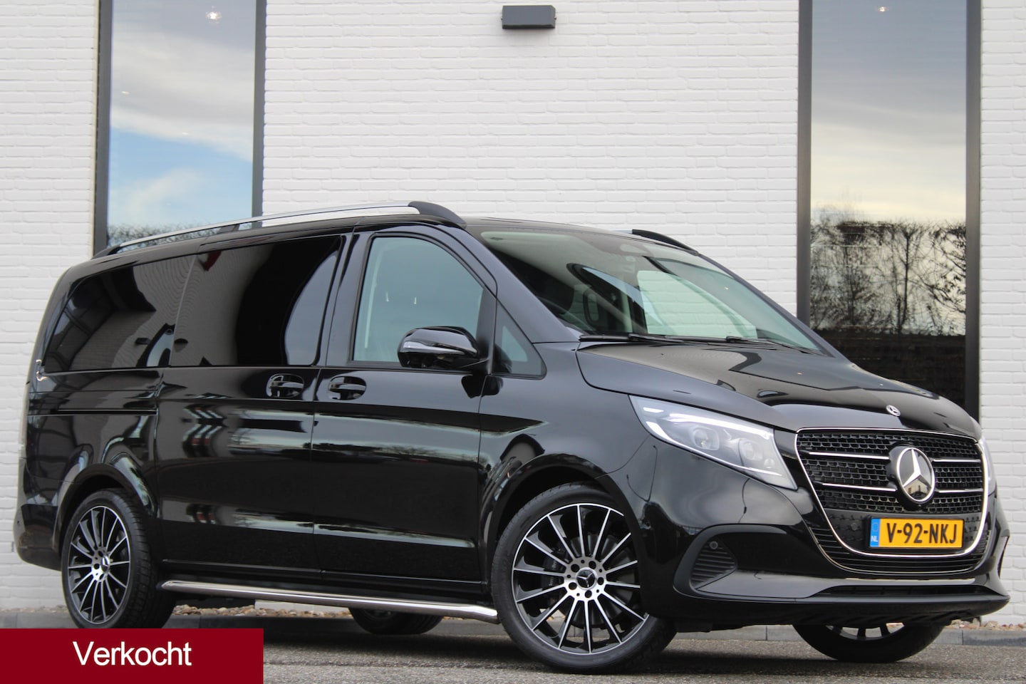 Mercedes-Benz V-klasse - 250d / DC / bj 2025 / 4-Matic / 1.700km!! / 2x Elec Schuifd / Burmester / Vol Opties / NIE - AutoWereld.nl