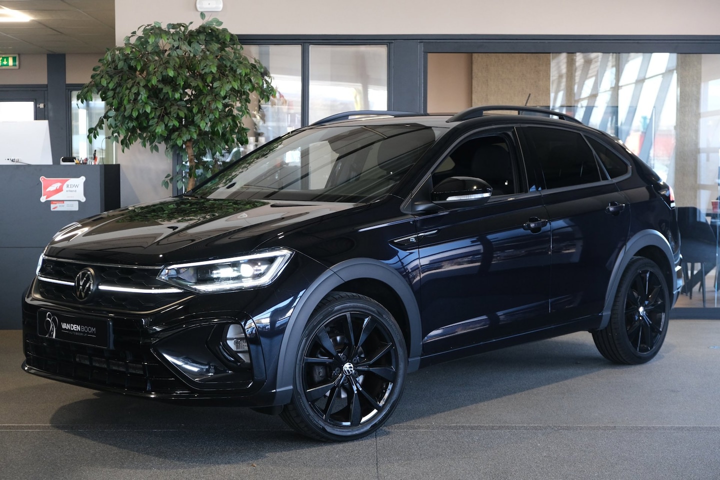 Volkswagen Taigo - 1.0 TSI 2x R-Line DSG Black Style IQ Led Navi Cam Keyless ACC - AutoWereld.nl