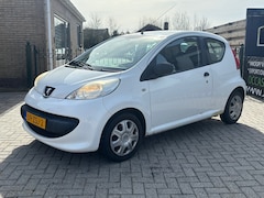 Peugeot 107 - 1.0-12V XR