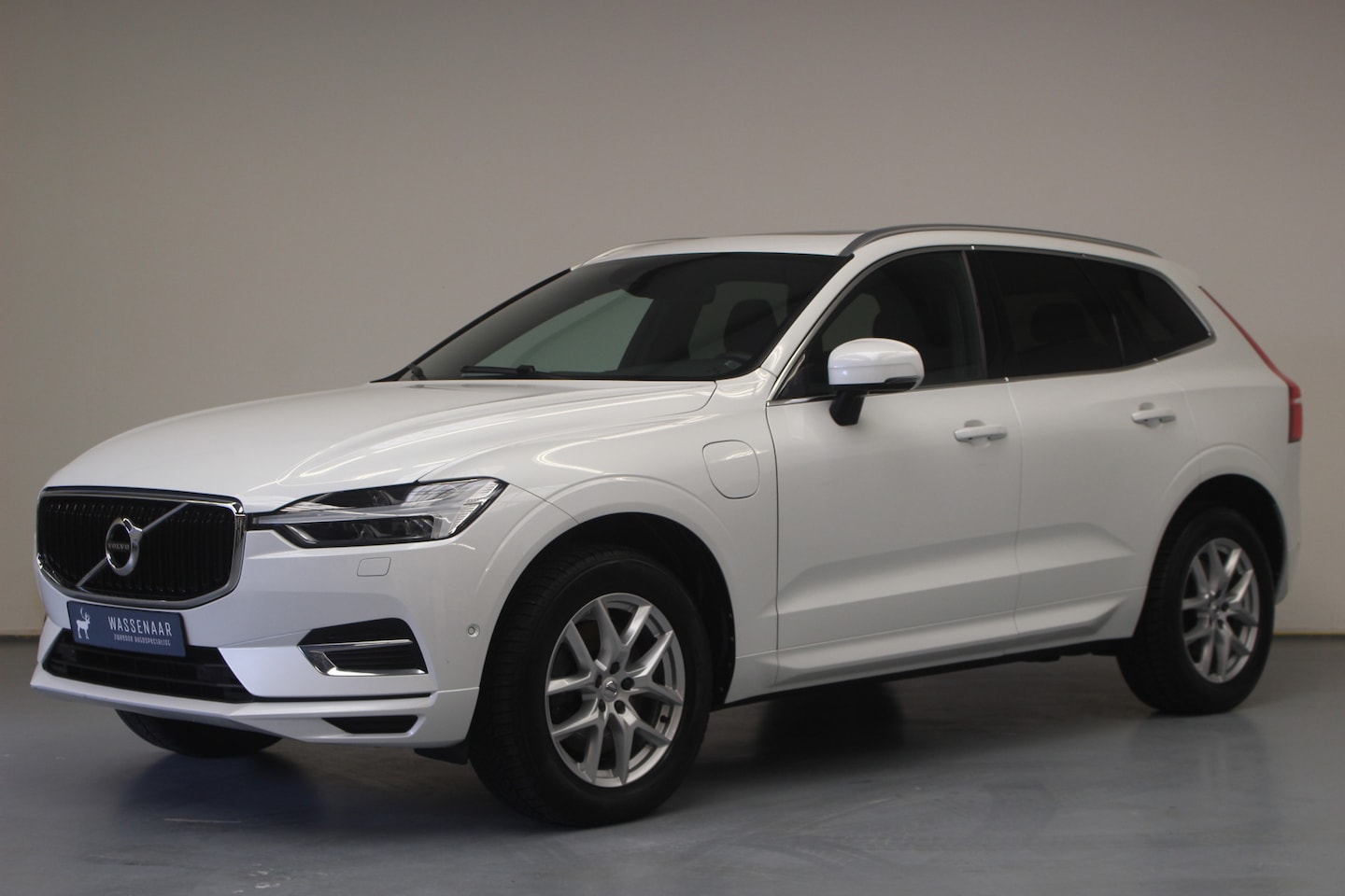 Volvo XC60 - T8 Twin Engine AWD Momentum | Rijklaarprijs | Pano dak | Leer | - AutoWereld.nl