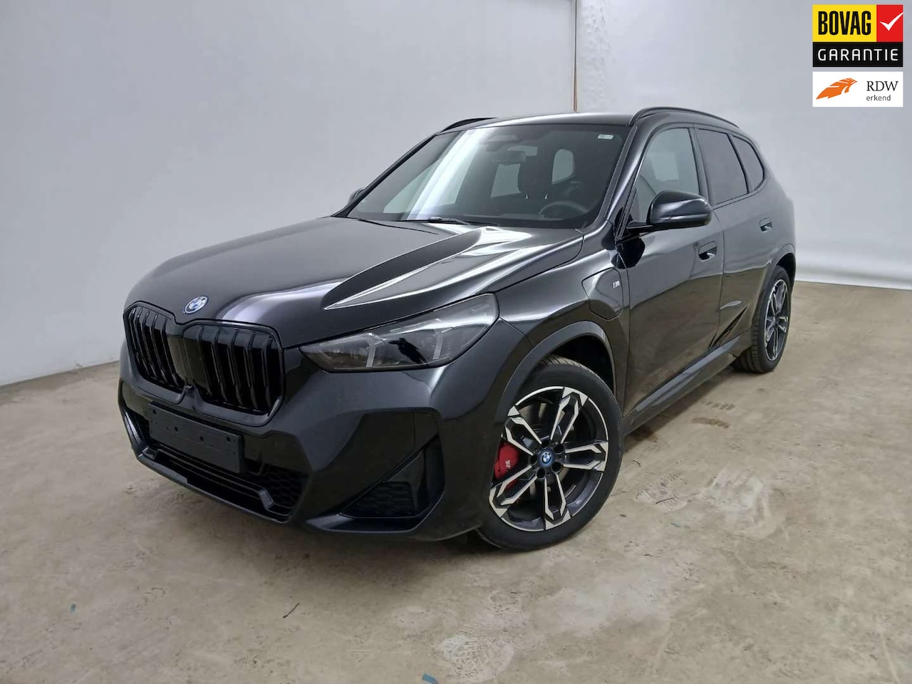 BMW X1 - XDrive30e M-Sport PRO, trekhaak, H&K, HUD - AutoWereld.nl