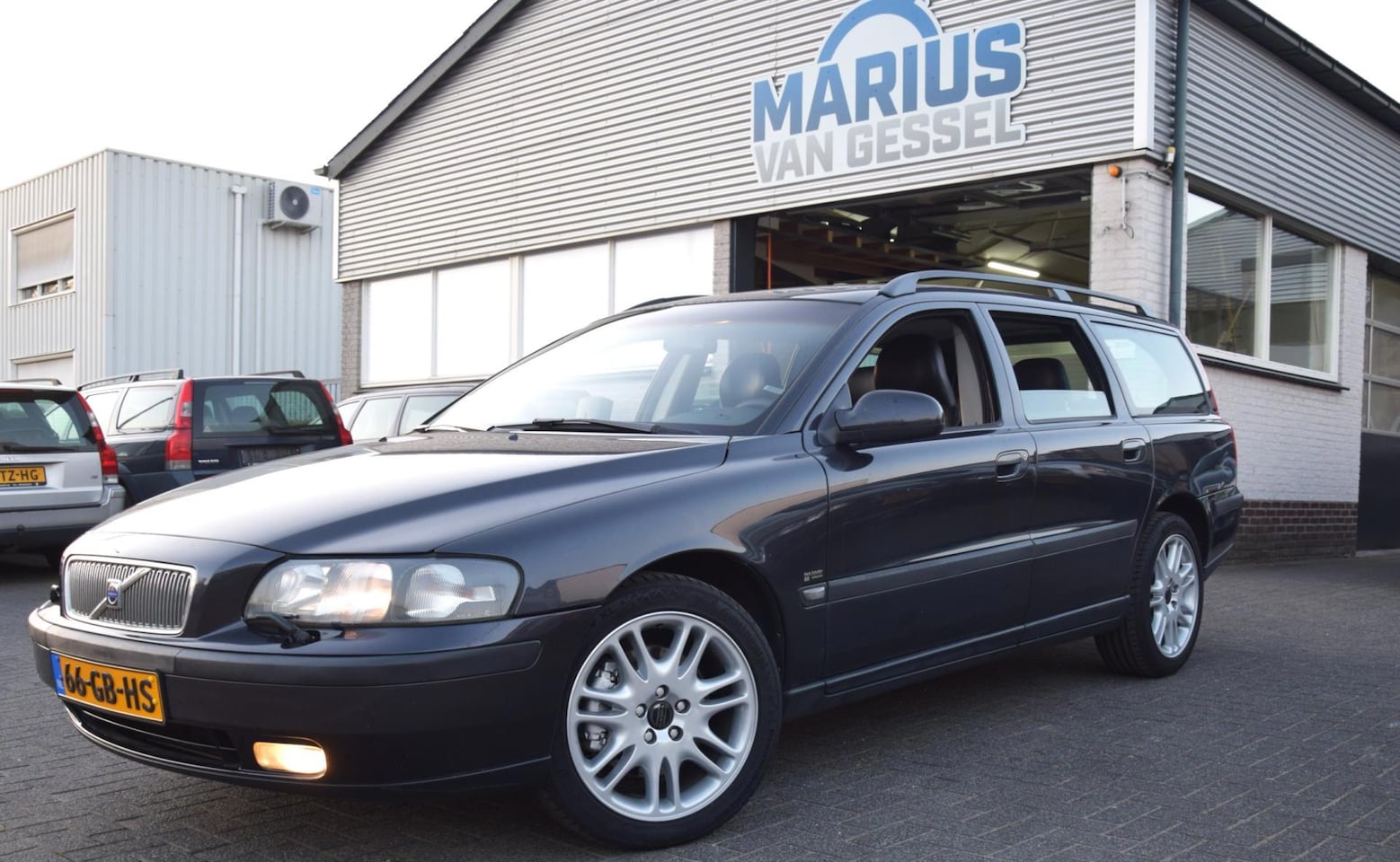 Volvo V70 - 2.4 T Automaat & Leer 200 pk - AutoWereld.nl