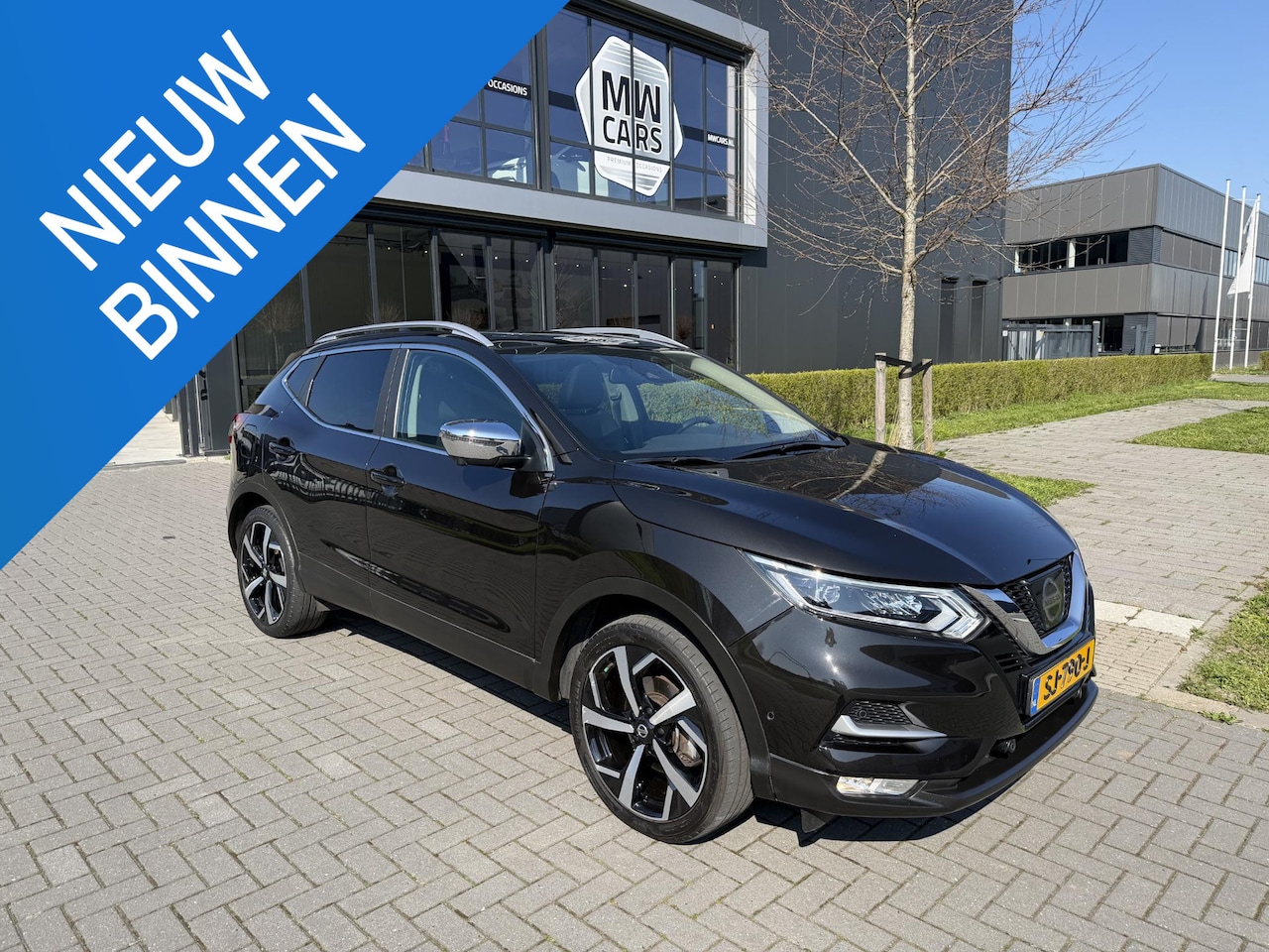 Nissan Qashqai - 1.2 Tekna + Pano, Camera, Cruise, Navi - AutoWereld.nl